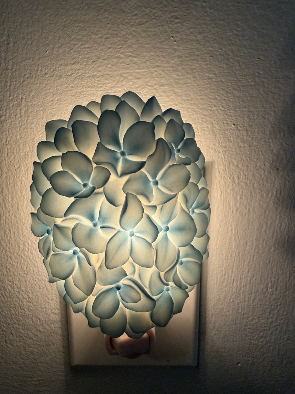 Blue Hydrangea Flower Night Light - 3D Petal Design New in box by Ibis & Orchid